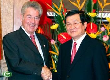 Viet-NamAo-tang-cuong-hop-tac-giao-duc-dai-hoc